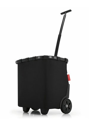 Zwarte winkelwagen op wieltjes met uitschuifbare handgreep en stoffen mand, ontworpen voor het gemakkelijk vervoeren van boodschappen of goederen.