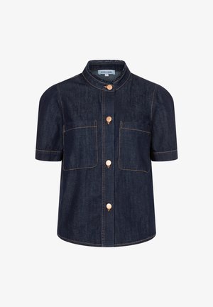 Dunkelblaues Jeanshemd mit kurzen Ärmeln, Stehkragen, vier Knöpfen vorne, zwei Brusttaschen und kontrastierenden orangen Nähten.