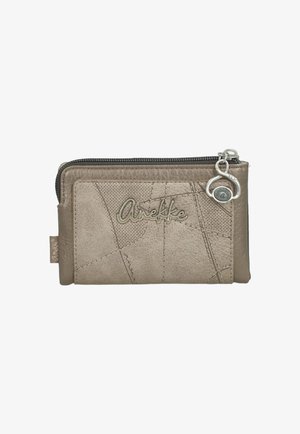 Piccolo portafoglio in pelle color talpa con motivi geometrici cuciti, logo "Anekke" in argento e cursore a forma di cuore con emblema del marchio.