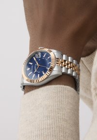 Guess JADEN - Hodinky - -tone