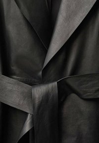 Mango NORTH - Trenčkot - black
