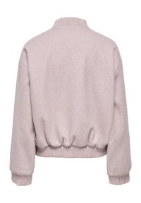 Sweat-shirt rose clair avec un col et un ourlet côtelés, présentant une coupe ample et des épaules tombantes. Tissu doux et texturé.