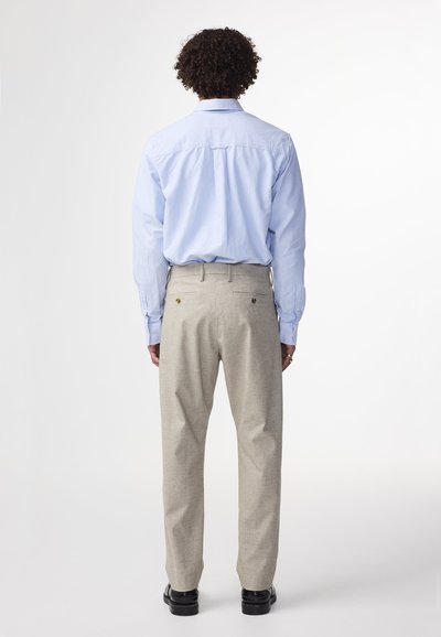 NN.07 BILL - Chino - cement - 022
