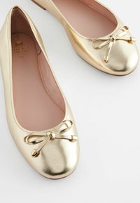 Next FOREVER COMFORT ROUND TOE - REGULAR FIT - Ballerinat - rose gold coloured