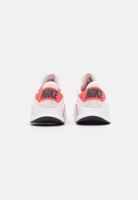 Nike Performance Scarpe da allenamento - light pink