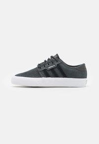 adidas Originals SEELEY UNISEX Sneakers laag carbon/core