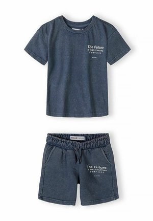 Granatowy zestaw dziecięcy: t-shirt z krótkim rękawem i szorty z elastycznym pasem, z białym napisem „The Future is Just Starting” po angielsku i koreańsku.