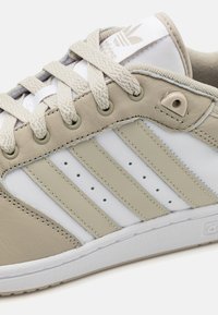 adidas Originals CENTENNIAL UNISEX - Tenisky - putty grey/core white