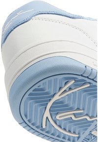 Karl Kani LOW V - Športni copati - white/lightblue