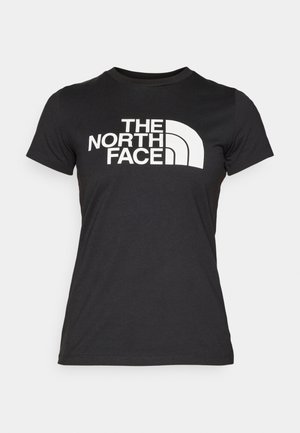 Tricou negru din bumbac, cu mâneci scurte. Prezintă un text mare alb cu logo și un grafic curbat pe față. Textură netedă.