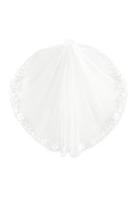 Witte tule cape met bloemenborduursel langs de randen, met een geplooide halslijn voor een veilige pasvorm en een zachte, doorzichtige textuur.