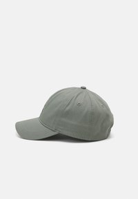 Calvin Klein Jeans MONOGRAM BASEBALL  - Sapka - meteor green