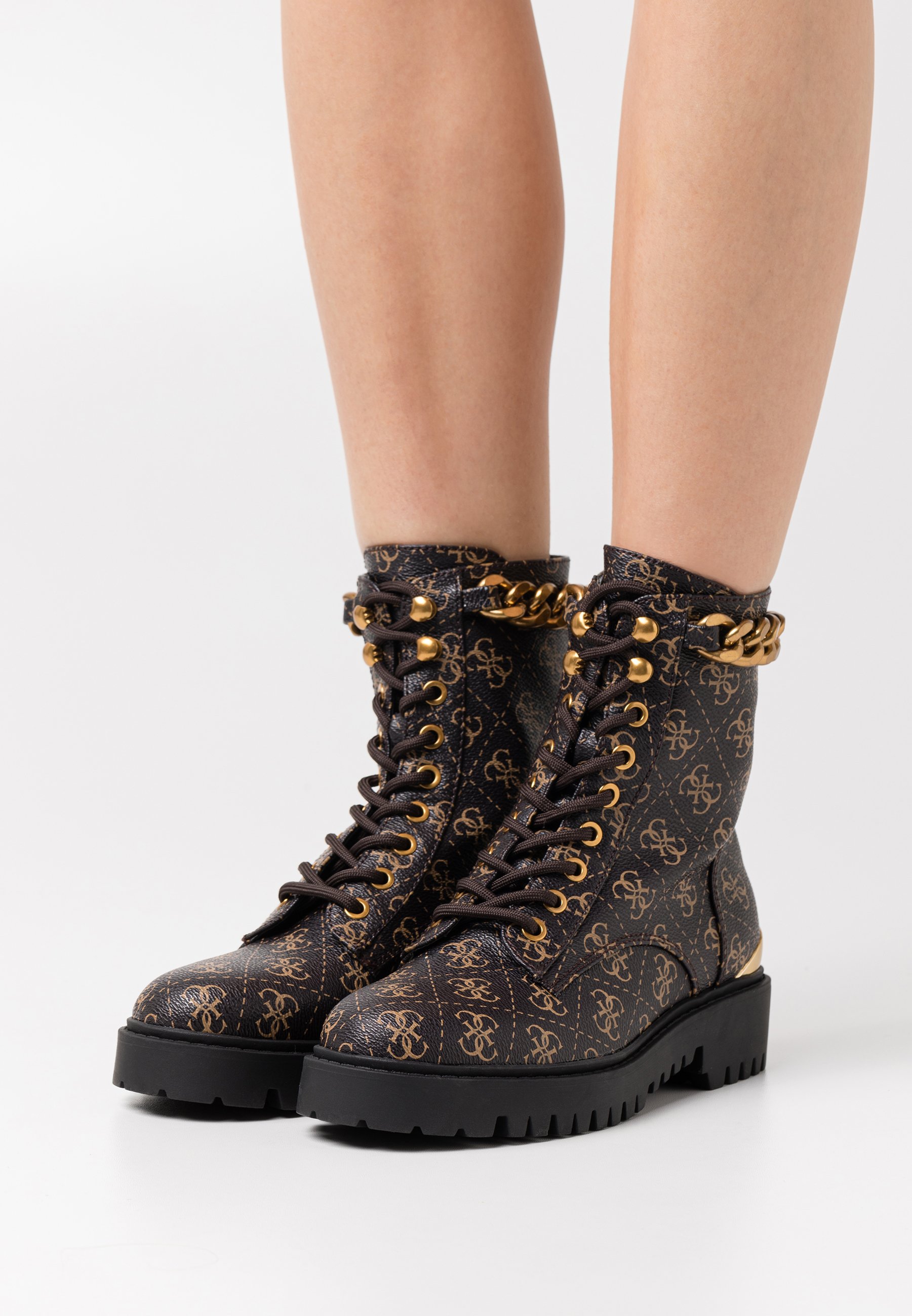 guess boots leopard