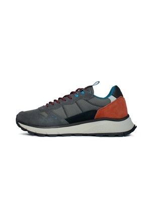 FIRE AND CAMPING - Trainers - grigio