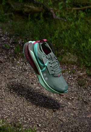 ZOOMX ZEGAMA 2 - Scarpe da trail running - clay green/bleached turquoise/mint foam/burgundy crush/hyper pink