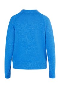 Blauer Strickpullover mit strukturierter Oberfläche, Rundhalsausschnitt und gerippten Bündchen. Die Rückseite ist einfarbig ohne zusätzliche Akzente oder Muster.