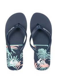 Tongs navy avec semelles texturées ; brides noires avec des motifs de feuilles tropicales vertes et roses, arborant un logo blanc.