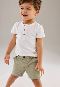 Next - REGULAR FIT - Shorts - sage green Thumbnail-Bild 1