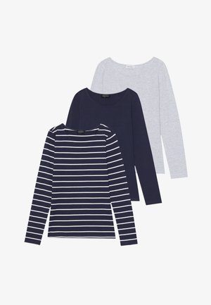 Tre magliette a maniche lunghe: una blu marino con strisce bianche, una blu marino uniforme e una grigia chiara. Tutte hanno scolli tondi e un tessuto morbido.