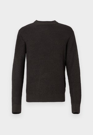 Tamno sivi pleteni džemper s teksturiranim završetkom, okruglim izrezom i rebrastim manžetama i rubom. Pogled s leđa prikazuje opušteni kroj i šavove.