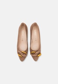 Gabor Comfort Decolleté - cognac