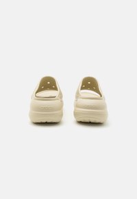 Crocs Sandales de bain - taupe