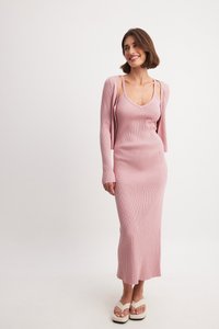 FINE MIDI  - Vestido de punto - pink