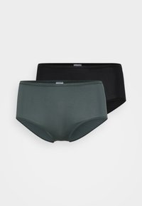 Dva páry dámských hipster kalhotek: jedny v hluboké černé barvě, druhé ve tmavě zelené. Vyrobeny z hladké, elastické látky se jednoduchým designem.