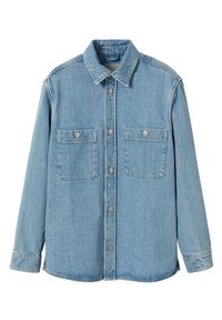 Chemise en denim bleu clair à boutons, manches longues, deux poches poitrine avec boutons et col classique.