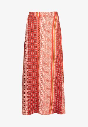 Rød mønstret maxi-nederdel med horisontale striber og forskellige geometriske designs. Fremstillet af letvægtsstof med en glat overflade.