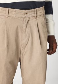 DRYKORN LIROG - Chinos - brown