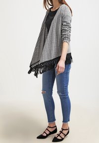 Even&Odd Kofta - black