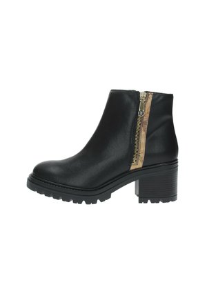 Stivaletti con plateau - nero