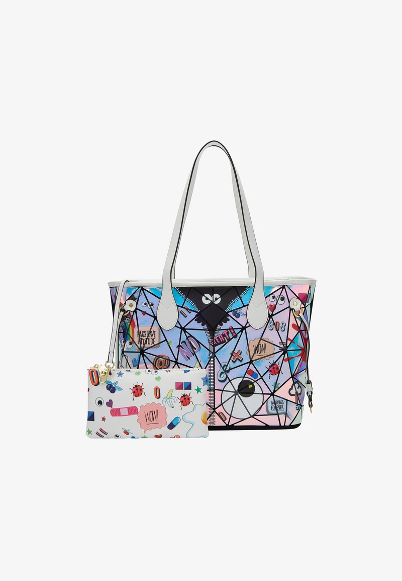 Taske med et geometrisk mønster i pastelfarver, der har en sort accent, sølvfarvet metaldele og en aftagelig matchende pung med grafiske designs.