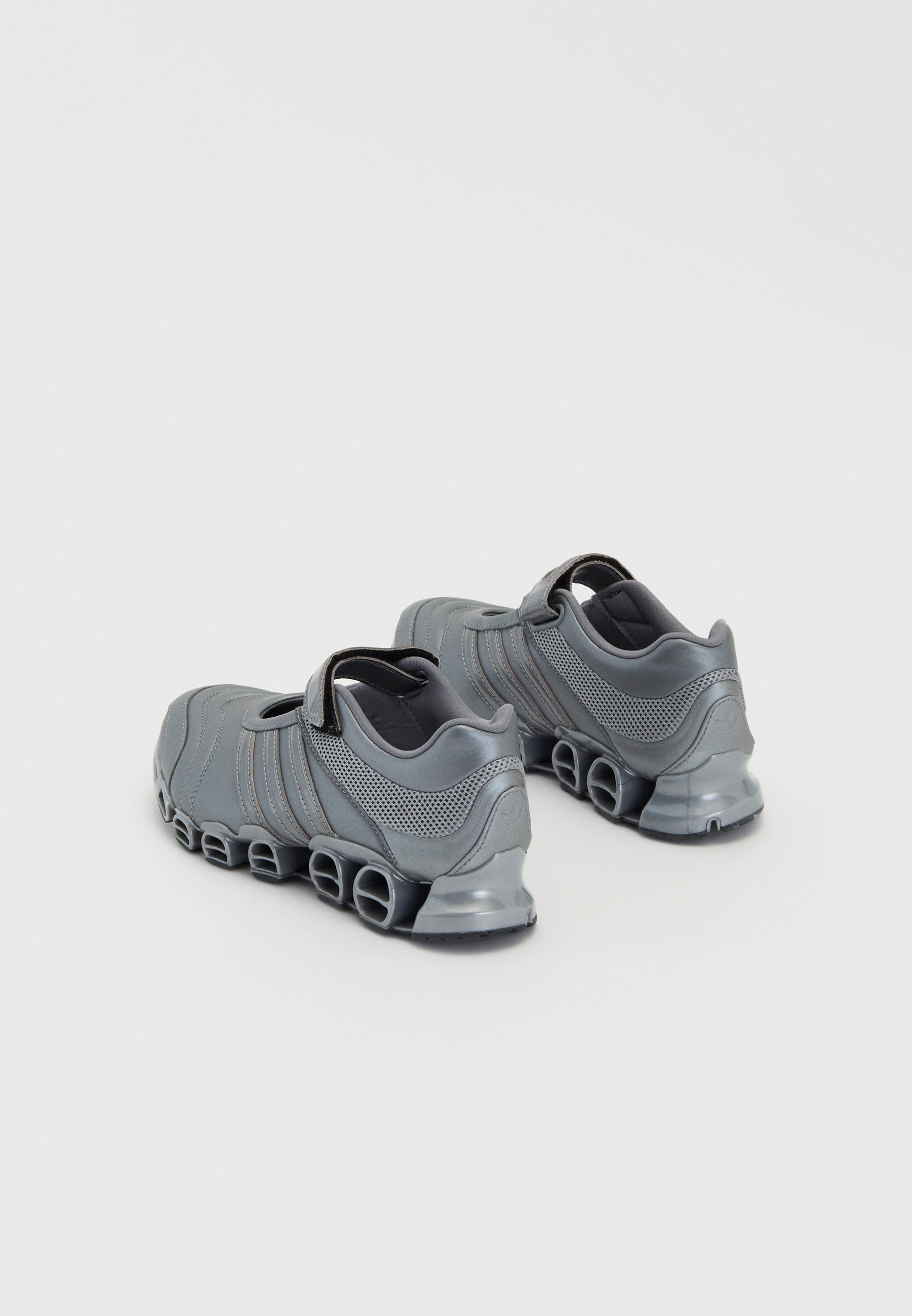 adidas Originals MEGARIDE MARY-JANE TAQWA BINT ALI