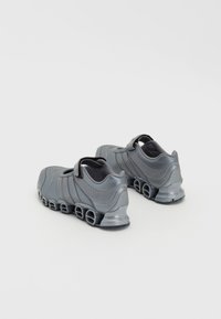 Thumbnail Image 6