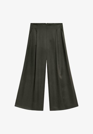 Spodnie o szerokich nogawkach w ciemnozielonym materiale, z wysokim stanem, przednimi plisami i ukrytym zapięciem z tyłu. Gładka faktura bez widocznych wzorów.