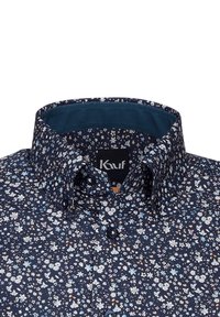 Marineblaues Hemd mit kurzem Knopfverschluss und kleinen, bunten Blumenmustern. Verfügt über einen strukturierten Kragen und weichen Stoff. Innenkragen mit einfarbigem blauen Stoff gefüttert.