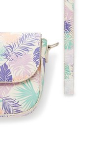 Borsa a spalla con stampa floreale multicolore, dotata di pattina rotonda, materiale sintetico, dettagli verde menta e tracolla staccabile. Dettagli in metallo argentato.