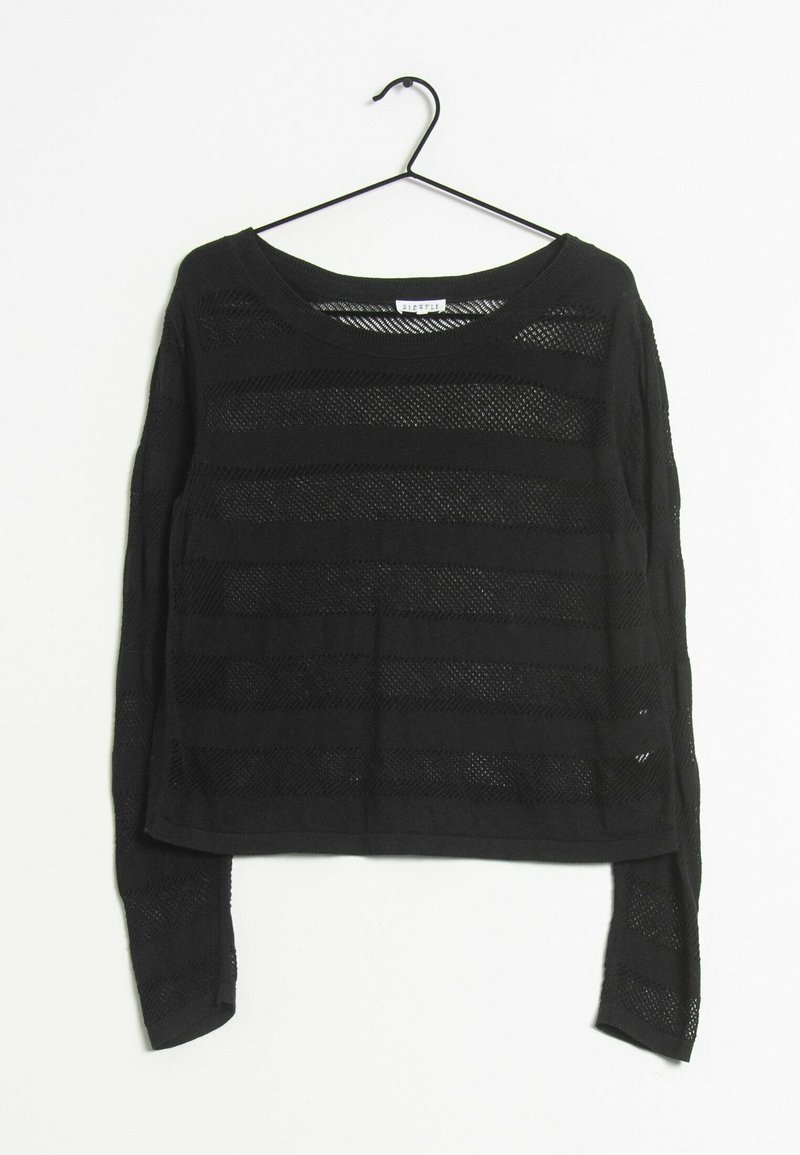 Pull noir à manches longues en maille avec rayures horizontales suspendu à un cintre en fil noir sur un fond blanc.