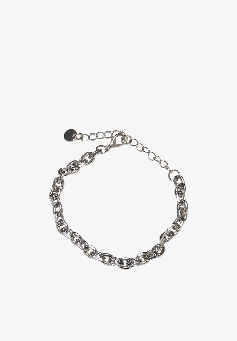 Bracelet chaîne en argent avec maillons ovales moyens et fermoir réglable sur fond blanc.
