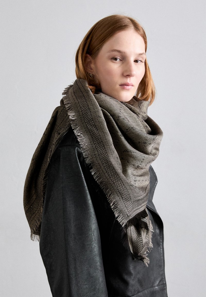 Zadig & Voltaire GLENN MONOGRAM  - Lakats - street