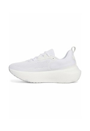 Road running shoes - white