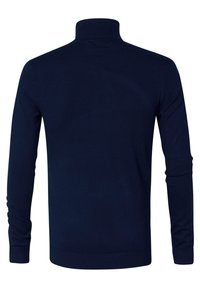 Granatowy sweter z półgolfem, dzianinowy materiał, długie rękawy, dopasowane ściągacze, gładka faktura, jednolity kolor. Widok od tyłu, bez żadnych zdobień.