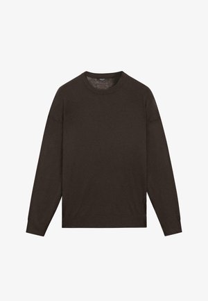 Maglione marrone a maniche lunghe con scollo a girocollo, realizzato in tessuto morbido con una texture liscia. Presenta polsini e orlo a coste per un aspetto aderente.