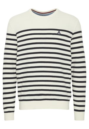 Pruhovaný pletený sveter v bielej a námornej farbe, s okrúhlym výstrihom, rebrovanými manžetami a malým logom na hrudníku.