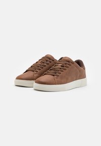 Pier One Sneakersy niskie