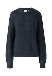 Granatowy sweter z dzianiny o okrągłym dekolcie, długich rękawach i teksturowanym wzorze. Manżety i dół swetra są prążkowane dla dodatkowego akcentu.