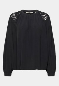 Sort bluse med lange ærmer, plisseret design, blondeakcenter på skuldrene, rund halsudskæring og knaplukning foran. Blødt, let materiale.
