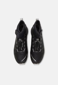 Dynafit TRAVERSE MID GORE TEX - Hikingskor - black out/nimbus